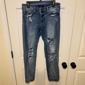 Judy Blue Distressed Boyfriend Jeans in Blue